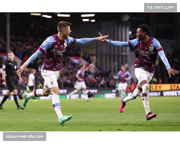 利物浦1比1战平伯恩利 积分榜暂列第五 防线老化问题显现 利物浦1比1战平伯恩利 积分榜暂列第五 防线老化问题显现